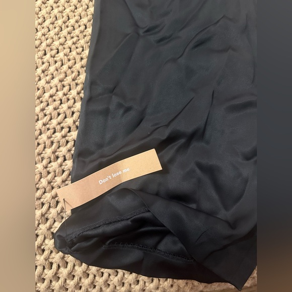 Reformation Cleo Satin two piece! NWT! Never been worn! - Picture 8 of 11